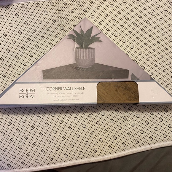 Wall Corner Shelf - Picture 2 of 2